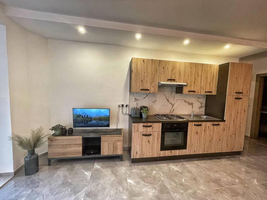 Modern 1 Bedroom Apartment 400M Away From The Sea St. Paul's Bay Exterior photo